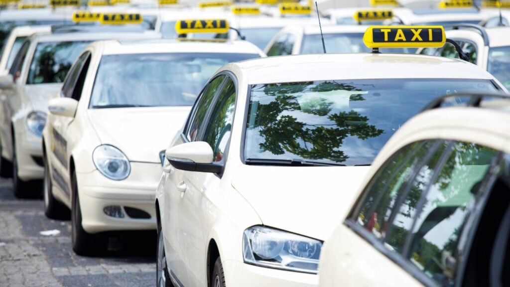Important Things to Know Before Using Taxi Services in Surrey