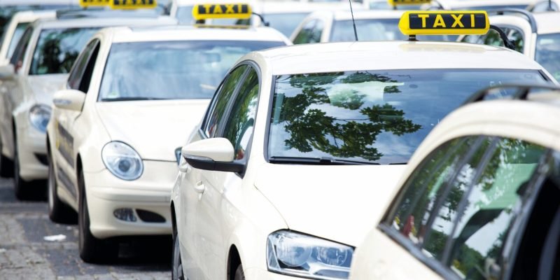Important Things to Know Before Using Taxi Services in Surrey